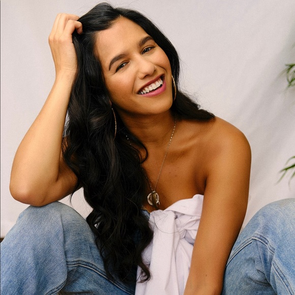 Meet your Posher, Maria - Picture 1 of 1